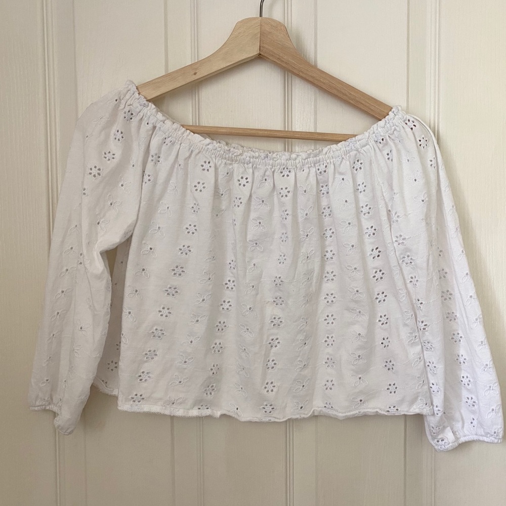 Brandy Melville Off the shoulder top